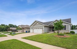 435 E Jefferson St, NorthLiberty, IA 52317