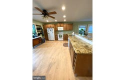 8 ANGLIN Drive, NEWARK, DE 19713