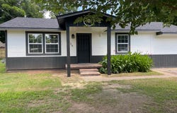 604 N 6th St, Marlow, OK 73055