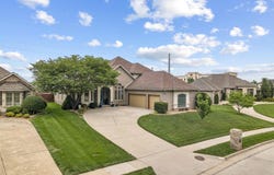 3353 E Fox Grape Street, Springfield, MO 65804