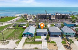 1016 S Magnolia St, ROCKPORT, TX 78382