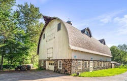 5716 Lakewood Rd, Duluth, MN 55804