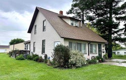 521 Spring Street, Grinnell, IA 50112