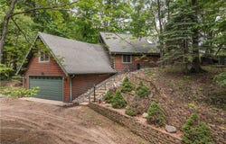 5683n Ham-Holly Drive, Stone Lake, WI 54876