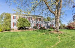 47 Fenview Rd, Long Hill Township, NJ 07933