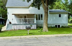 2224 Circle Drive, Worthington, MN 56187