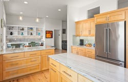 2749 SUNCREST Ave, Eugene, OR 97405