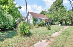 601 E Houston Street, Leonard, TX 75452