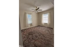 702 University Street, Donnellson, IA 52625