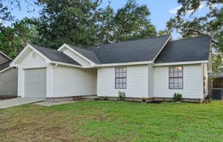 136 Oak Terrace Drive, Crestview, FL 32539