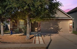244 Chickadee Ln, Leander, TX 78641
