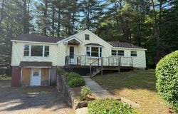 21 Hillside Avenue, Ashland, NH 03217