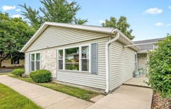 3200 W Carthage, FREEPORT, IL 61032