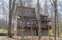 44 E CATOCTIN DR, WINTERGREEN RESORT, VA 22967