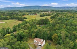 805 BUTTS MILL Road, HEDGESVILLE, WV 25427