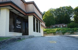 909 Florence Blvd, Florence, AL 35630