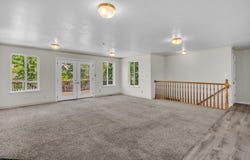 1035 E HILLCREST Dr, Springville, UT 84663