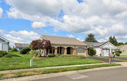 9 Weybridge Place, Manchester, NJ 08759