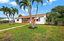 1337 W Broward Street, Lantana, FL 33462
