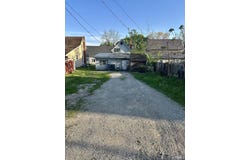 203 W Oakridge, Goshen, IN 46526