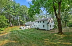 211 Circuit St, Hanover, MA 02339