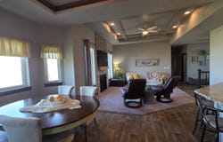 1305 S Gill Ave, Sioux Falls, SD 57106