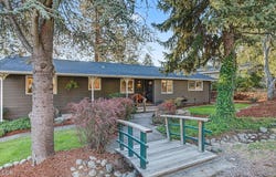 215 Stagecoach Drive, Jacksonville, OR 97530