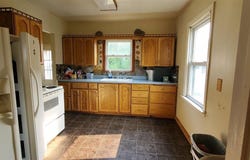 1322 W 2nd St, Eveleth, MN 55734