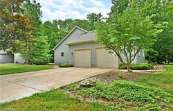 2669 Edgewater Drive, Cortland, OH 44410