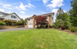 1553 Panoramic Loop, Grants Pass, OR 97527
