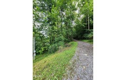 9707 Paso Lane, Pound, VA 24279