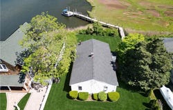 151 Conanicus Road, Narragansett, RI 02882