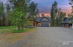 136 Jacks Loop, Donnelly, ID 83615