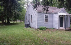 1229 Eaton Court, Lansing, MI 48910