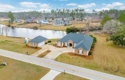 73 Bay Drive, Broxton, GA 31519