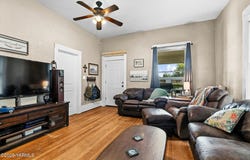 312 S 10th Ave, Yakima, WA 98902