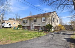 6 Heather Drive, Hooksett, NH 03106