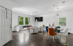 810 Lamar Street, Luling, TX 78648