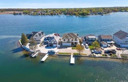 11732 N Sunrise Drive, Syracuse, IN 46567-8745