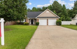 705 Fairfield Circle, Raeford, NC 28376