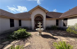 911 SW 11th Street, Premont, TX 78375