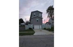 310  N Division St, Creston, IA 50801