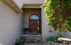 3106 Hunters Trail, Mt Pleasant, MI 48858
