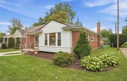 13350 Borgman Avenue, Huntington Woods, MI 48070