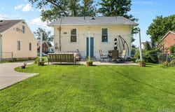 215 4th Avenue, Edwardsville, IL 62025