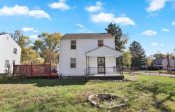 1938 Myrtle Avenue, Columbus, OH 43211