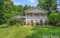 10466 N Riverview Drive, Plainwell, MI 49080