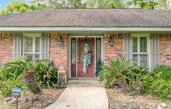 8576 LAKE PARK Drive, Denham Springs, LA 70726