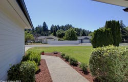 8611 N MAPLE ST, Hayden, ID 83835