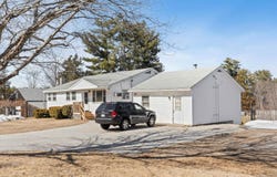 35 Bunker Hill Road, Auburn, NH 03032